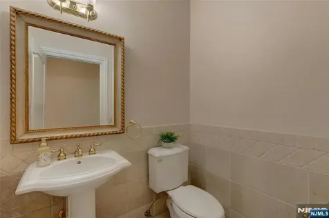 501 Clinton Avenue Wyckoff NJ 07481