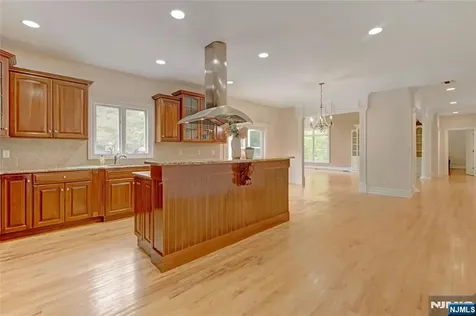 501 Clinton Avenue Wyckoff NJ 07481
