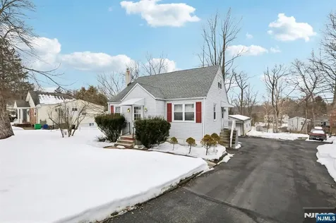 86 Kakeout Road Butler Borough NJ 07405