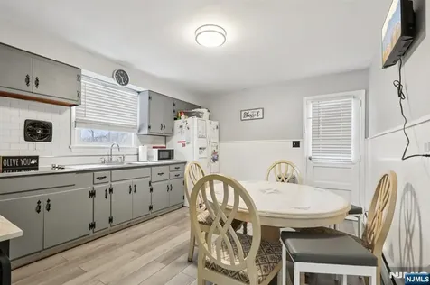 86 Kakeout Road Butler Borough NJ 07405