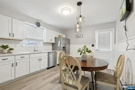 86 Kakeout Road Butler Borough NJ 07405