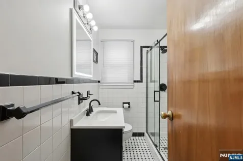 86 Kakeout Road Butler Borough NJ 07405