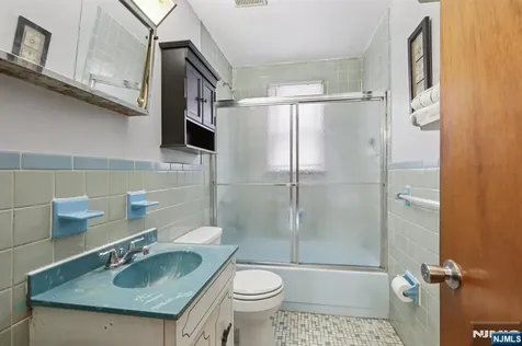 86 Kakeout Road Butler Borough NJ 07405