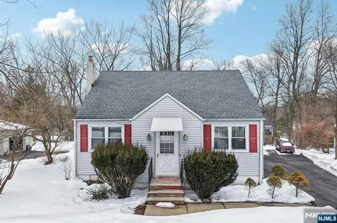 86 Kakeout Road Butler Borough NJ 07405