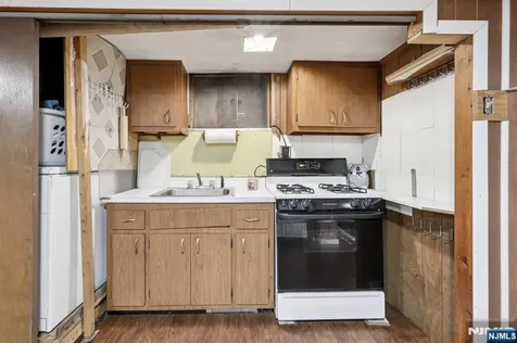 86 Kakeout Road Butler Borough NJ 07405