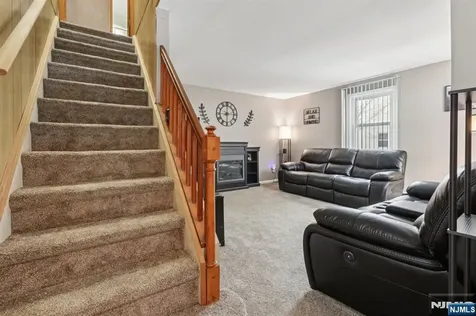 86 Kakeout Road Butler Borough NJ 07405