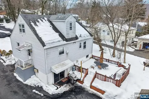 86 Kakeout Road Butler Borough NJ 07405