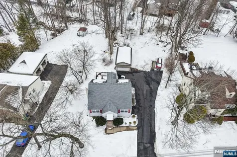 86 Kakeout Road Butler Borough NJ 07405