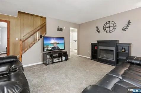 86 Kakeout Road Butler Borough NJ 07405