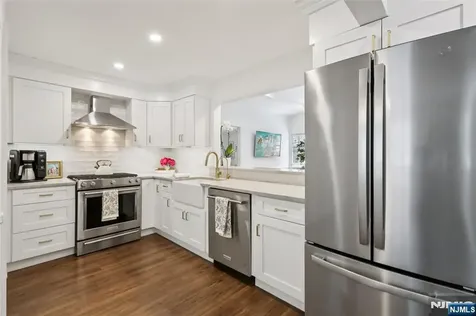 19 Linwood Avenue Midland Park NJ 07432