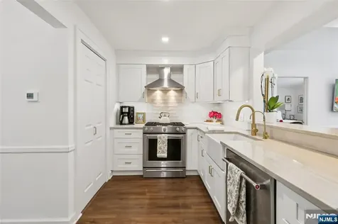 19 Linwood Avenue Midland Park NJ 07432