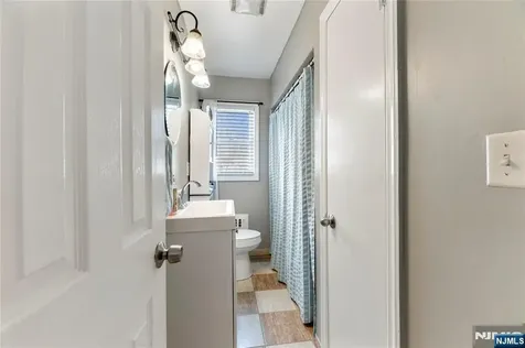 95 William Place Totowa NJ 07512
