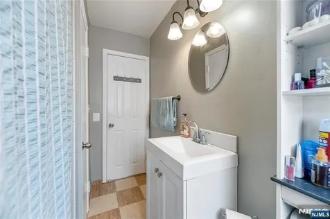 95 William Place Totowa NJ 07512