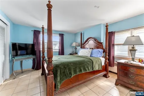 95 William Place Totowa NJ 07512