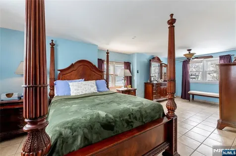 95 William Place Totowa NJ 07512