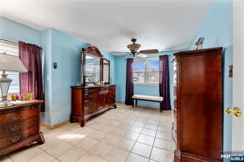 95 William Place Totowa NJ 07512