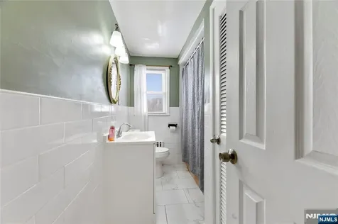 95 William Place Totowa NJ 07512