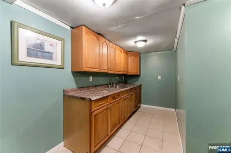 95 William Place Totowa NJ 07512