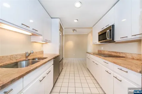 900 Palisade Fort Lee NJ 07024