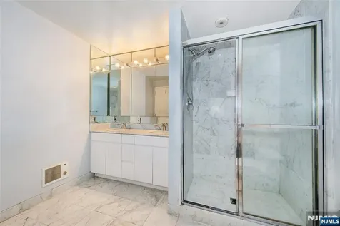 900 Palisade Fort Lee NJ 07024