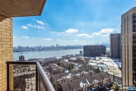 900 Palisade Fort Lee NJ 07024