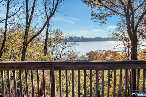 1470 Palisade Terrace Fort Lee NJ 07024