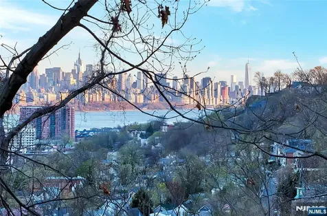 1470 Palisade Terrace Fort Lee NJ 07024