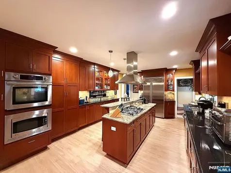 632 Belgrove Drive Kearny NJ 07032