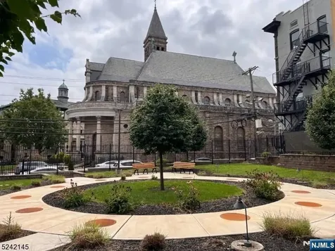 90 Clinton Newark NJ 07114