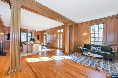 5 Rocky Way West Orange NJ 07052
