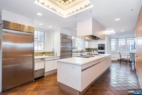 5 Rocky Way West Orange NJ 07052