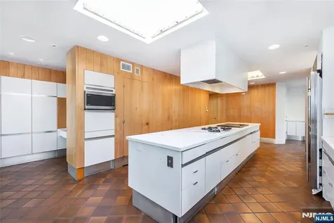 5 Rocky Way West Orange NJ 07052