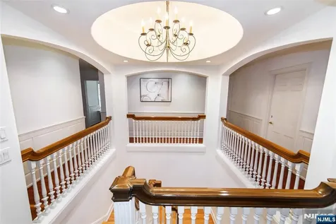 5 Rocky Way West Orange NJ 07052