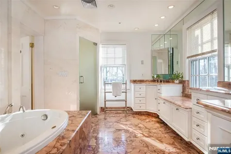 5 Rocky Way West Orange NJ 07052