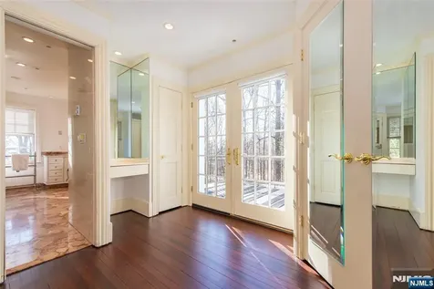 5 Rocky Way West Orange NJ 07052