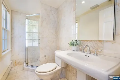 5 Rocky Way West Orange NJ 07052