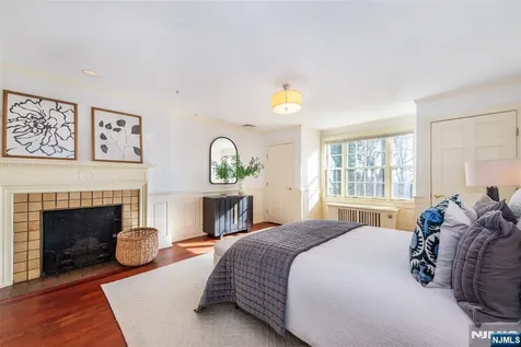 5 Rocky Way West Orange NJ 07052