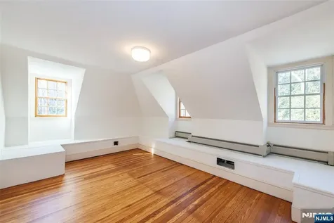5 Rocky Way West Orange NJ 07052