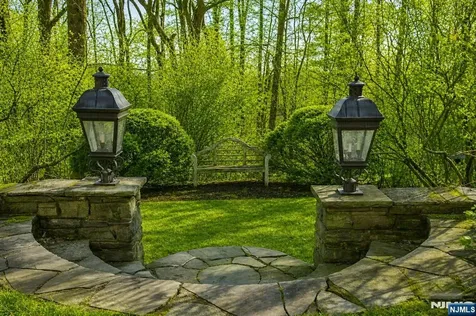 5 Rocky Way West Orange NJ 07052