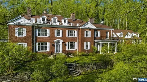 5 Rocky Way West Orange NJ 07052