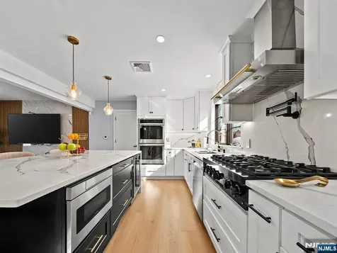 43 Ploch Road Clifton NJ 07013