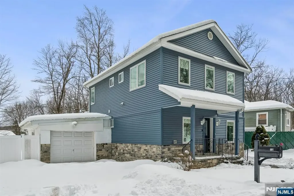 13 Roger Avenue Wanaque NJ 07420