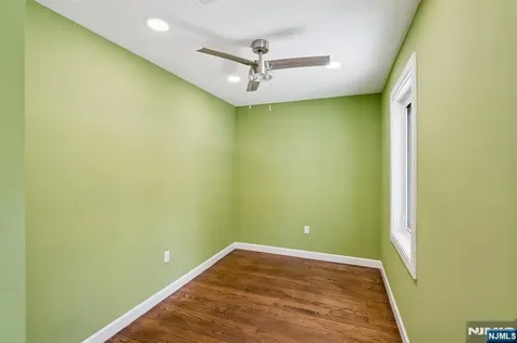 13 Roger Avenue Wanaque NJ 07420