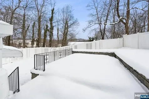 13 Roger Avenue Wanaque NJ 07420