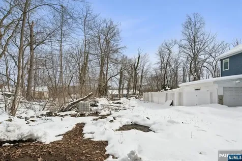 13 Roger Avenue Wanaque NJ 07420