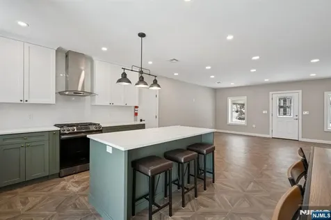 13 Roger Avenue Wanaque NJ 07420