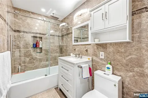 555 North Avenue Fort Lee NJ 07024
