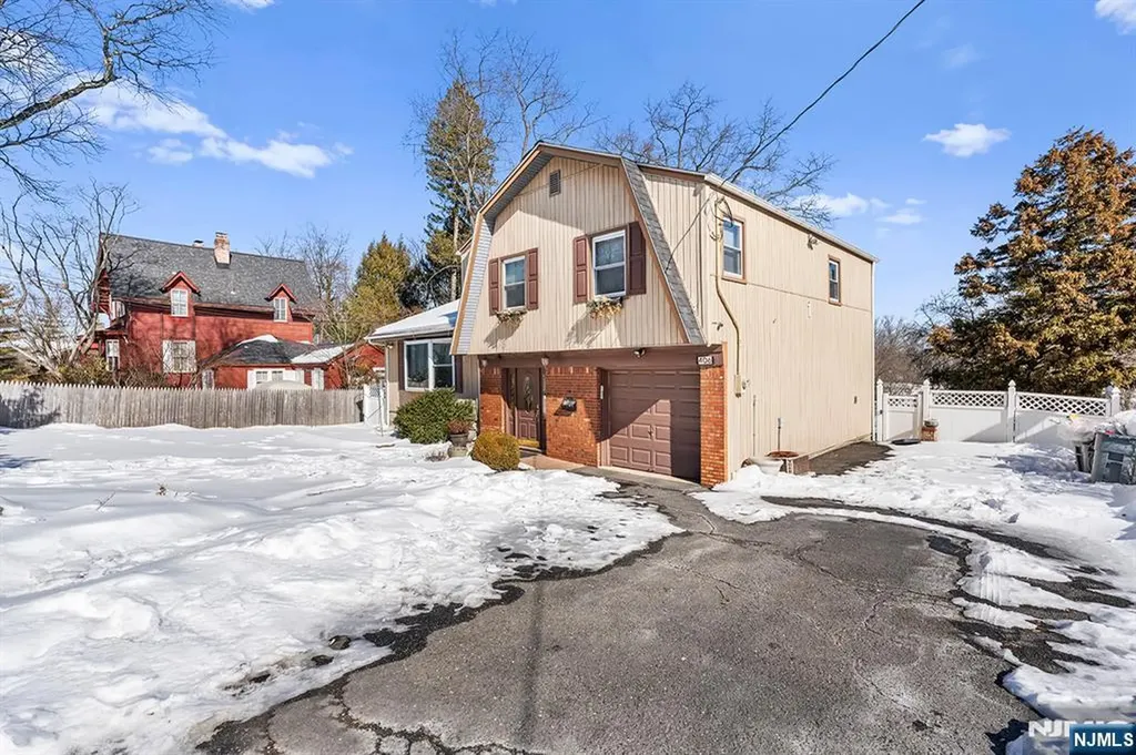 406 Kinderkamack Road River Edge NJ 07661