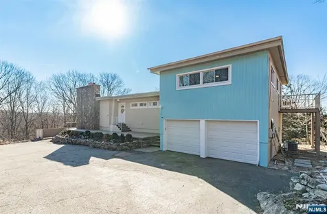 21 Skyview Road Ringwood NJ 07456