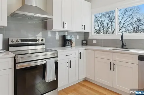 21 Skyview Road Ringwood NJ 07456